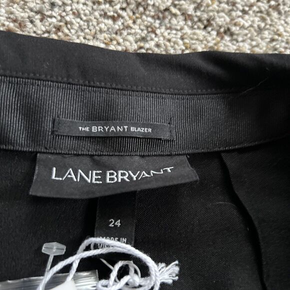NWT $89 Lane Bryant size 24 THE BRYANT BLAZER One Gold Button Closure BLACK K24 - Picture 2 of 11